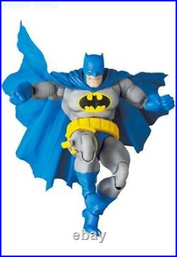 Medicom MAFEX The Dark Knight Returns Batman Blue Ver. & Robin PRE-ORDER