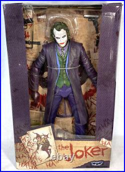 NECA The Dark Knight Heath Ledger as THE JOKER 1/4 Scale 18 Figure, BOX DAMAGE