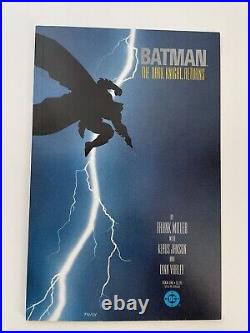 NEWSSTAND BATMAN, THE DARK KNIGHT RETURNS #1 (1986) 2nd Print! Frank Miller