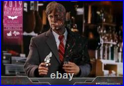 New Hot Toys MMS546 The Dark Knight Two Face Harvey Dent 1/6 Figure