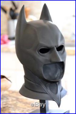 Noble Collection Batman The Dark Knight Cowl Display 11