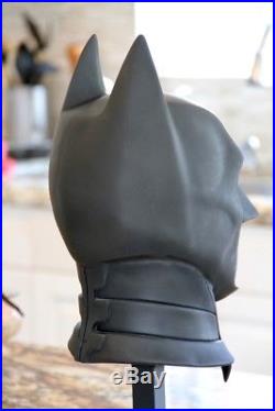 Noble Collection Batman The Dark Knight Cowl Display 11