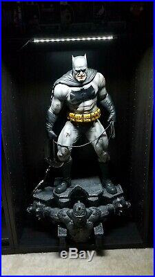 Prime 1 Studio Batman The Dark Knight Returns 1/3 Scale Statue sideshow