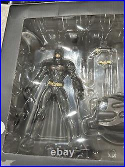 Rare New BANDAI 2008 Movie Realization Batman & Bat-Pod The Dark Knight