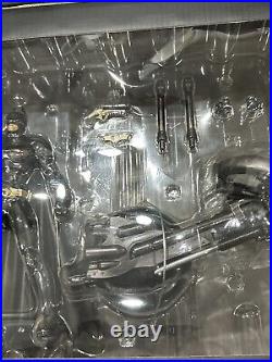 Rare New BANDAI 2008 Movie Realization Batman & Bat-Pod The Dark Knight