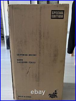 Ready! Hot Toys QS010 Batman Dark Knight 1/4 The Joker Special Edition