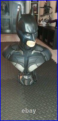 Sideshow 1/1 The Dark Knight Batman Bust. Cape Never Displayed