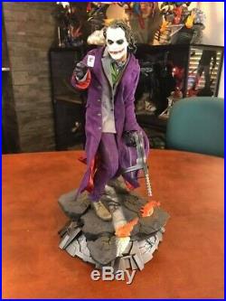 Sideshow Collectibles Heath Ledger Joker Premium Format Statue The Dark Knight