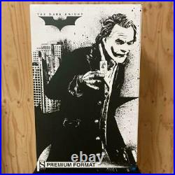Sideshow Collectibles Premium Format The Dark Knight Joker 1/4 Scale PVC Figure