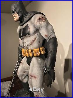 Sideshow and Prime 1 Studio The Dark Knight Returns Batman Exclusive statue