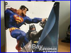 Superman Batman The Dark Knight Returns Statue DC Collectibles