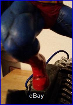 Superman Vs Batman Statue The Dark Knight Returns Cracked Foot DC Comics