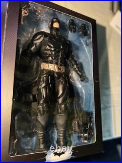 The Dark Knight Batman 16 Scale Deluxe Collector Figure DC Direct NIB