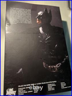 The Dark Knight Batman 16 Scale Deluxe Collector Figure DC Direct NIB
