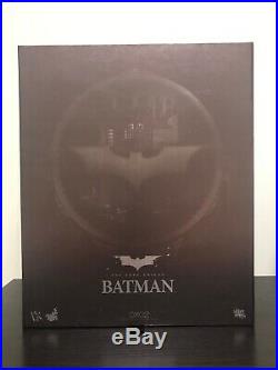 The Dark Knight Batman 1/6TH Scale Collectible Figure DX02 Hot Toys