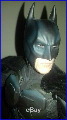 The Dark Knight Batman Premium 1/4 Scale Statue SIDESHOW