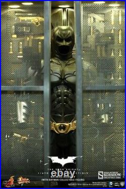 The Dark Knight Batman armoury with Batman collectible figure