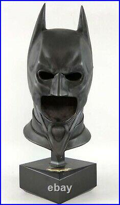 The Dark Knight Full Size Cowl Prop By Noble Collection (nn4527) Rrp £395