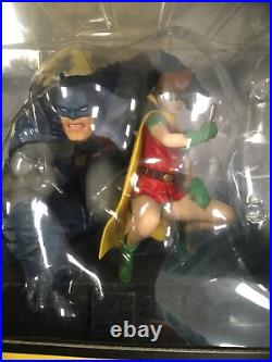 The Dark Knight Returns Batman & Robin Gallery PVC Diorama DST 2019 NIB