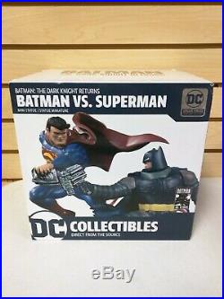 The Dark Knight Returns Batman vs. Superman Mini Statue by DC Collectibles