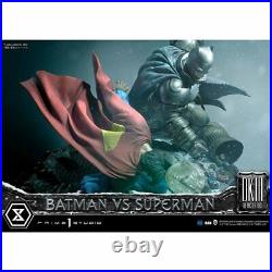 The Dark Knight Returns Batman vs Superman Ultimate Diorama Masterline 1/3 Scale