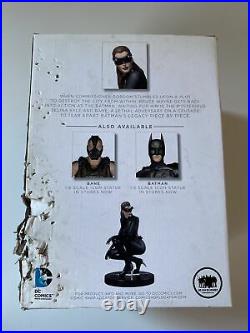 The Dark Knight Rises Catwoman/Anne Hathaway 1/6 Scale Statue ICON Box Damage