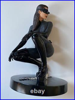 The Dark Knight Rises Catwoman/Anne Hathaway 1/6 Scale Statue ICON Box Damage