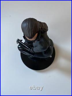 The Dark Knight Rises Catwoman/Anne Hathaway 1/6 Scale Statue ICON Box Damage