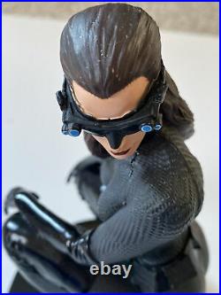 The Dark Knight Rises Catwoman/Anne Hathaway 1/6 Scale Statue ICON Box Damage