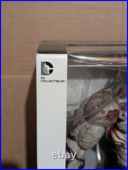 Titan Joker DC Collectibles Batman Arkham Asylum Deluxe 11.5 Inch Action Figure