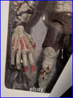 Titan Joker DC Collectibles Batman Arkham Asylum Deluxe 11.5 Inch Action Figure