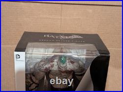 Titan Joker DC Collectibles Batman Arkham Asylum Deluxe 11.5 Inch Action Figure