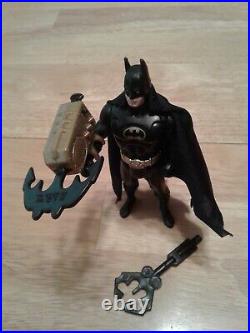 Vintage Kenner The Dark Knight 1990 Batcopter and Crime Attack Batman complete