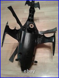 Vintage Kenner The Dark Knight 1990 Batcopter and Crime Attack Batman complete